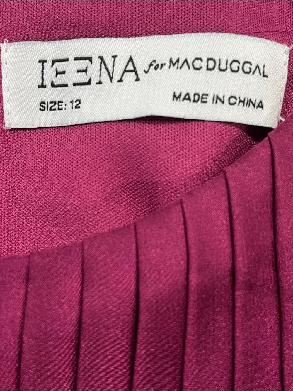 IEENA FOR MAC DUGGAL Pleated High Neck Long Sleeve Gown with Slit - Picture 7 of 13